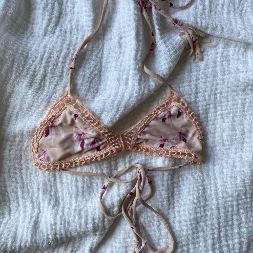 Acacia Andy Top in Island Orchid